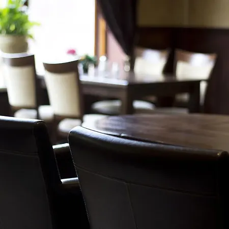 De Drie Dorpen Hotel 3*